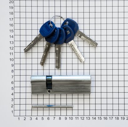Цилиндровый механизм DOORLOCK V 2300AB N серия Variant, никелированный, 30x70мм, 5 перф.ключей