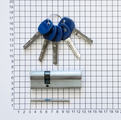 Цилиндровый механизм DOORLOCK V 2300AB N серия Variant, никелированный, 30x60мм, 5 перф.ключей