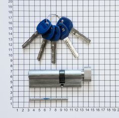 Цилиндровый механизм DOORLOCK V K2300AB N серия Variant, никелированный, 60x35мм, 5 перф.ключей